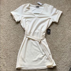 Express short sleeve dress with belt